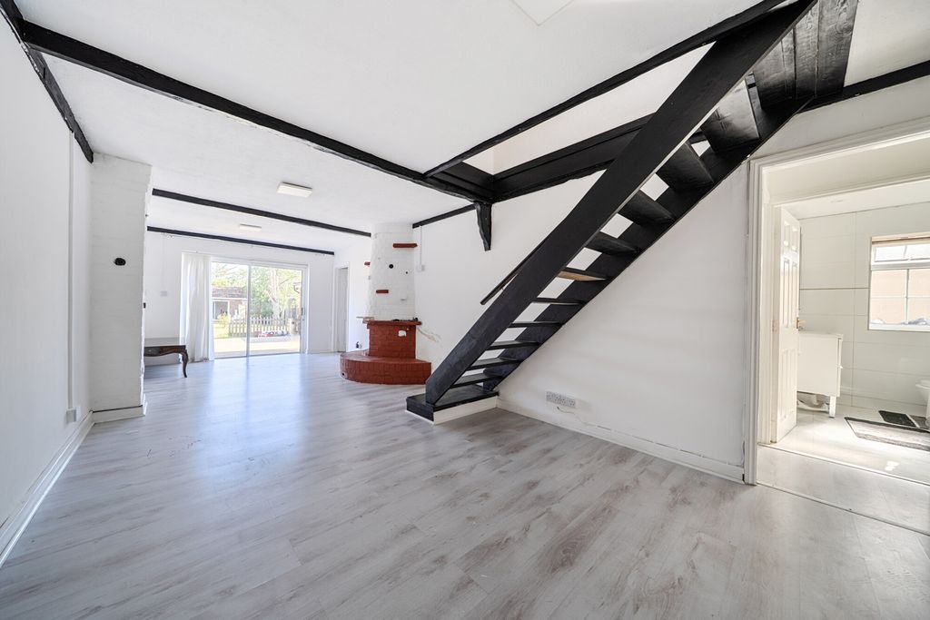 Property photo 2 of 23 1467287-22-6A1720...