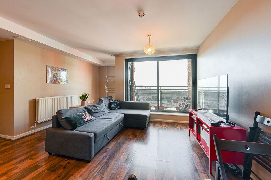 Property photo 1 of 11