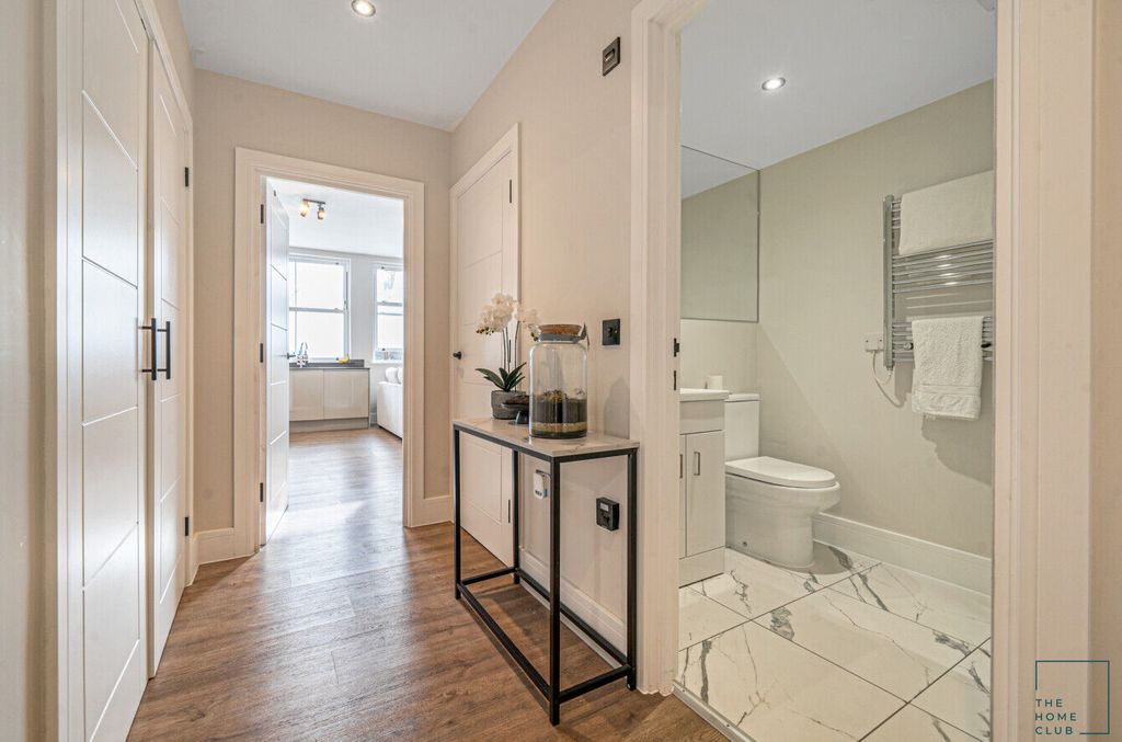 Property photo 3 of 17 634d8740-4B03-4A69-980d-A559E4Ec3E5d