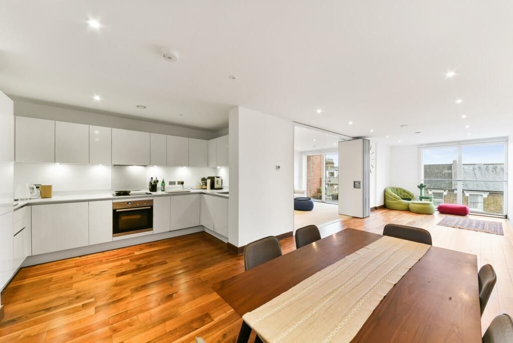 Property photo 2 of 9 Photo 9
