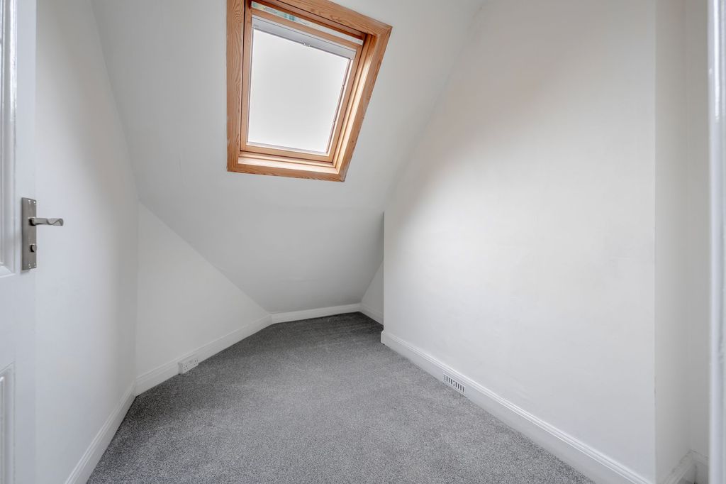 Additional image 15 of 3 bed flat to rentSpringfield Avenue, Harrogate HG1