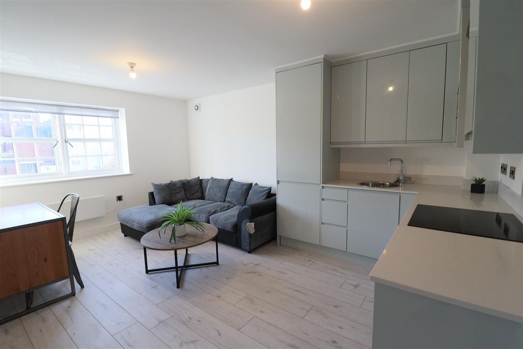 Property photo 3 of 7 Img_8216.Jpg