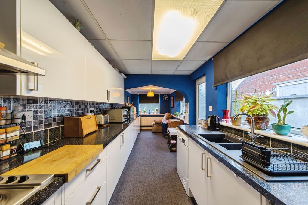 Property photo 3 of 14 Pbox-Img.Jpg