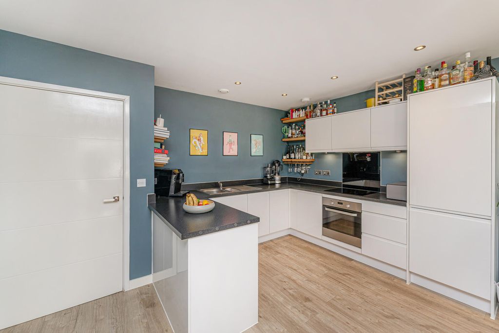 Property photo 2 of 20 Kitchen