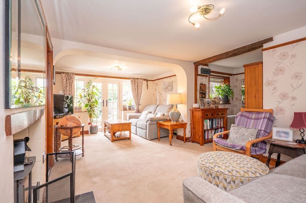 Property photo 2 of 39