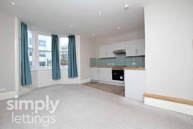Property photo 3 of 11 Photo 9