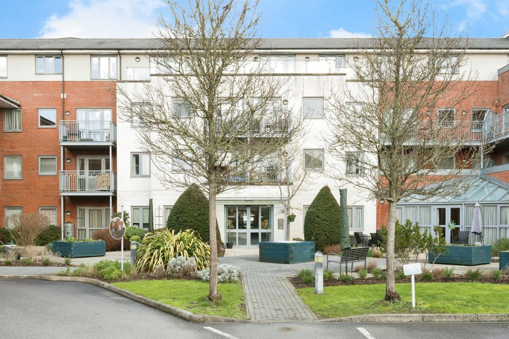 Property photo 1 of 15