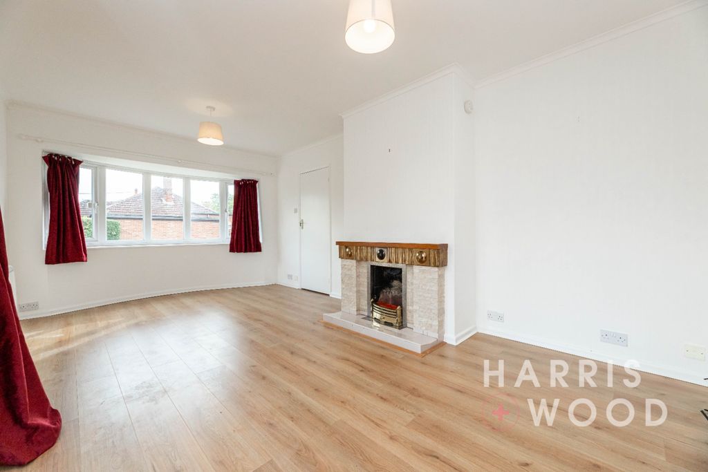 Property photo 3 of 28 4324376
