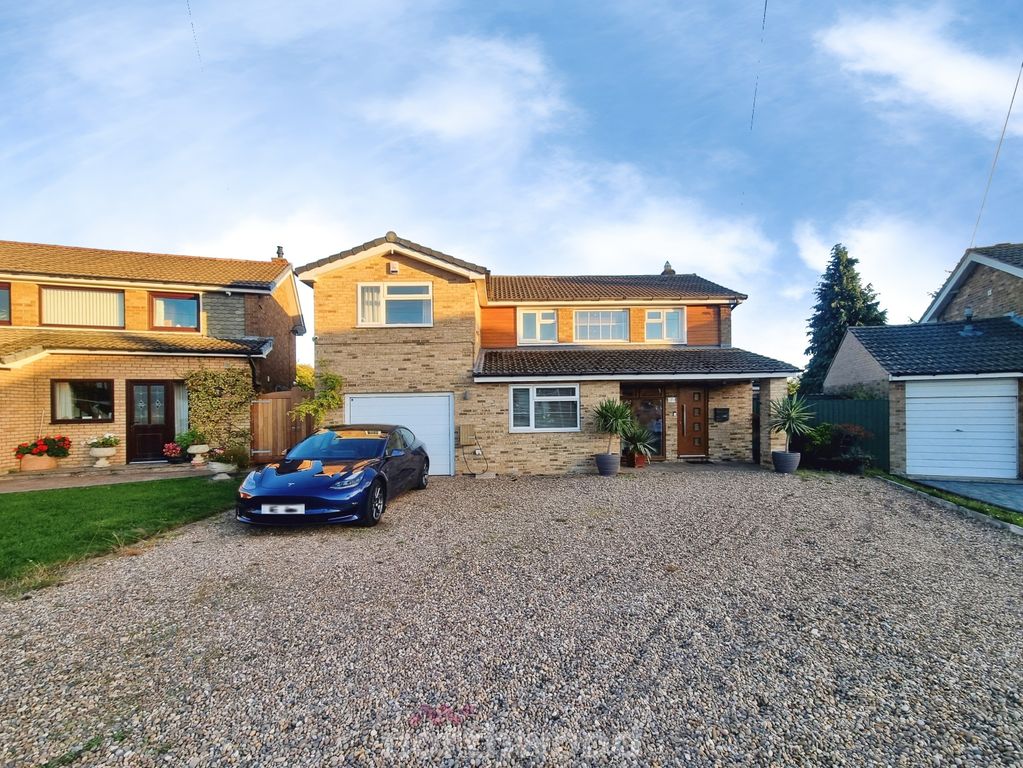Property photo 1 of 42