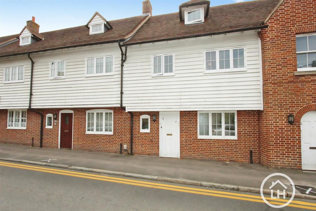 Property photo 1 of 10 Front External