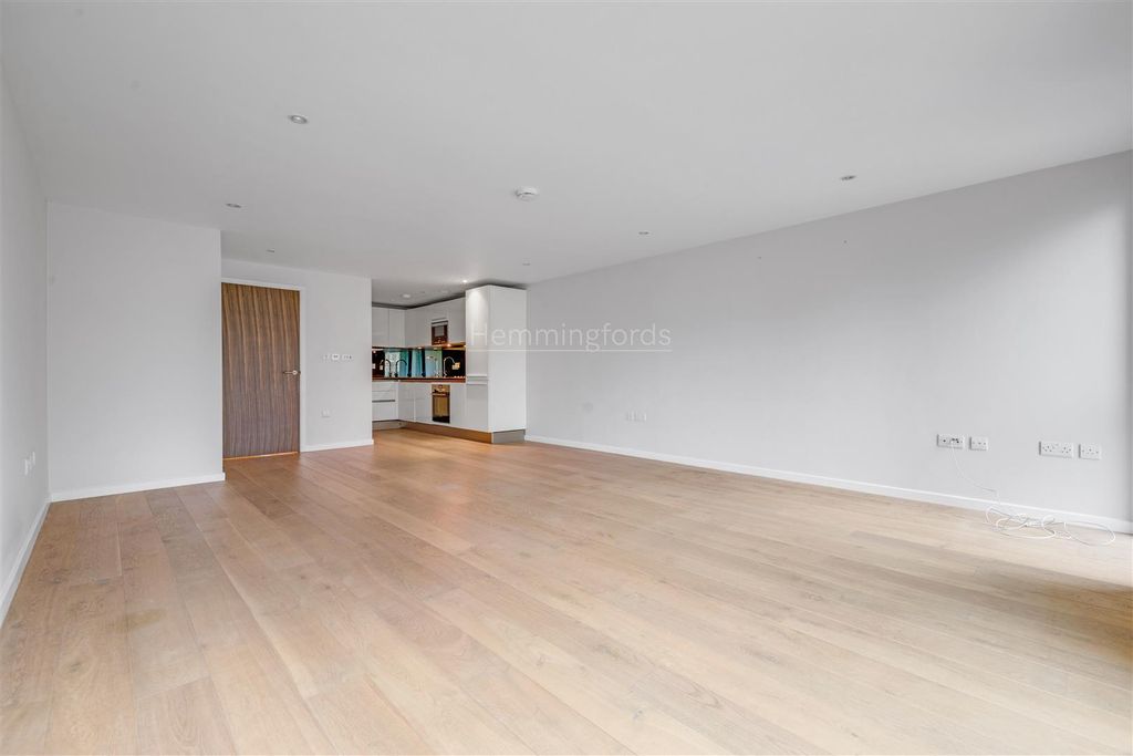 Property photo 1 of 15 10-B18682062-Jj-Hmf-Blackthorn Av-46-Logo.Jpg