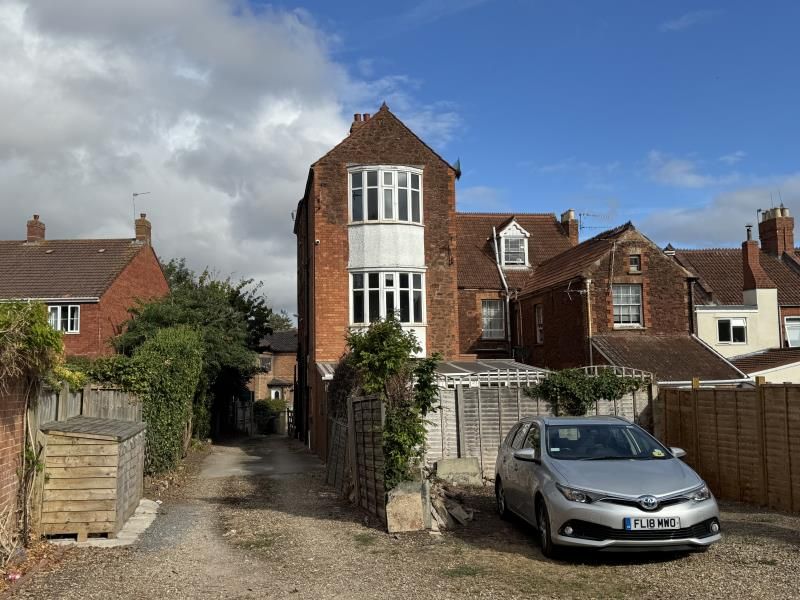Property photo 2 of 21