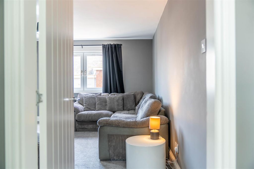 Property photo 2 of 24 Dsc05950-Hdr.Jpg