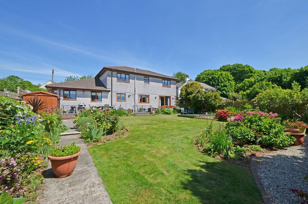 Property photo 1 of 37