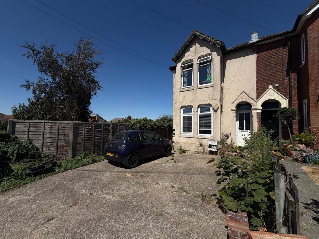 Property photo 1 of 5