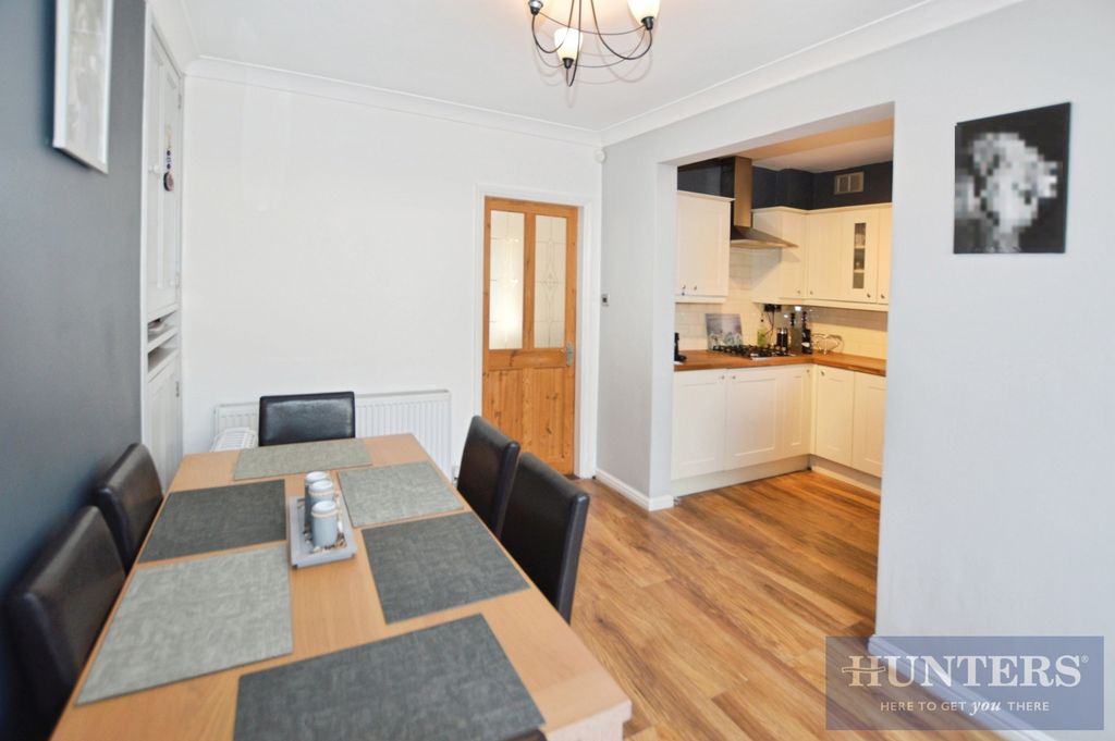 Property photo 3 of 9 Pbox-Img.Jpg