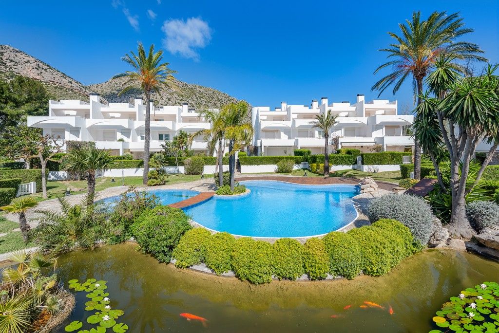 Property photo 2 of 20 Pool (1)