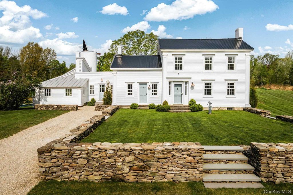 Property photo 1 of 31