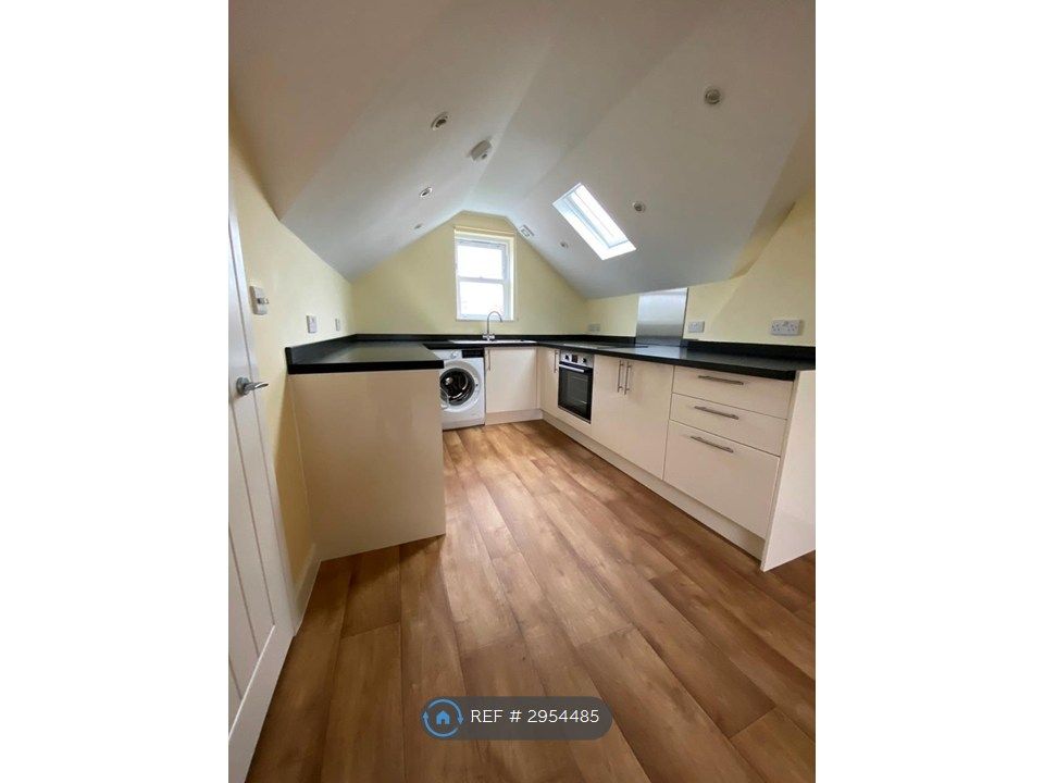 Property photo 2 of 4 Kitchen