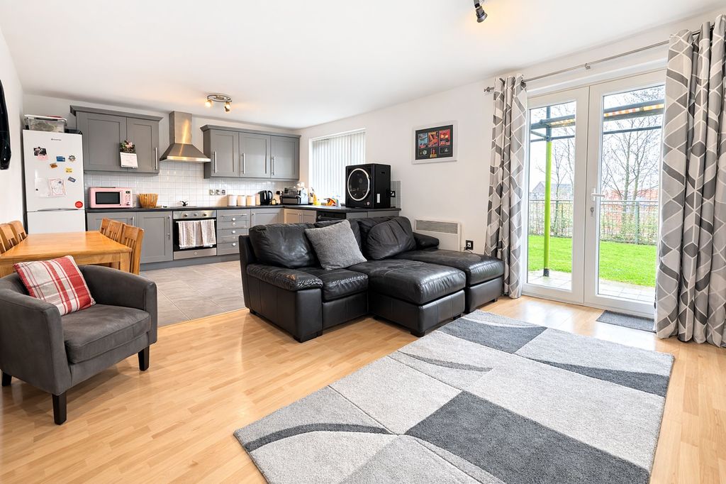 Property photo 2 of 6 Lounge Kitchen