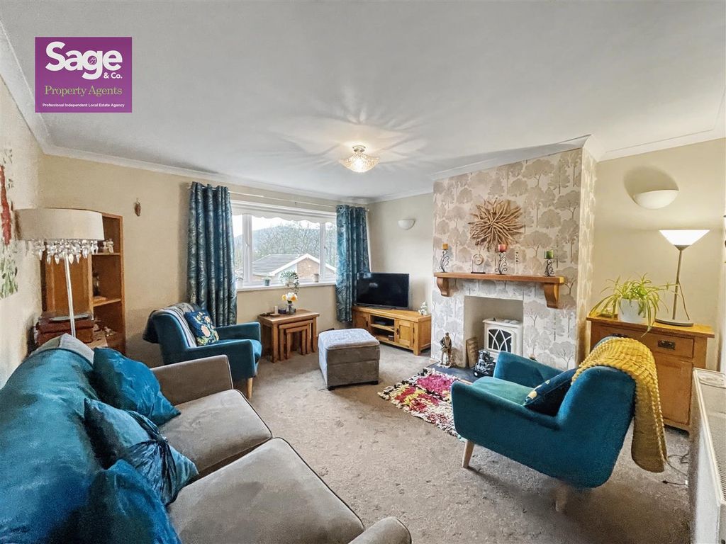 Property photo 2 of 29