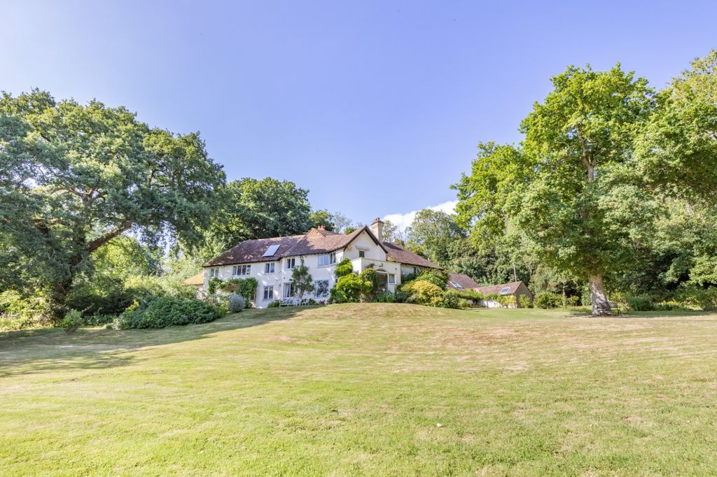 Property photo 2 of 21 Aldergate Wood