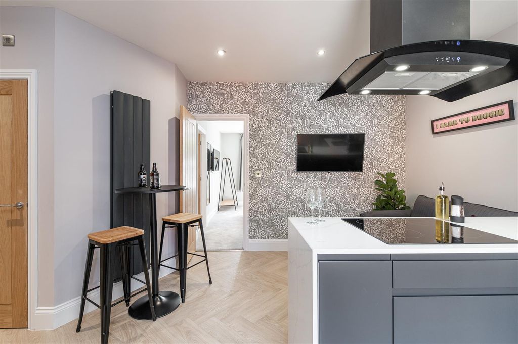 Property photo 3 of 19 Edit-1934.Jpg