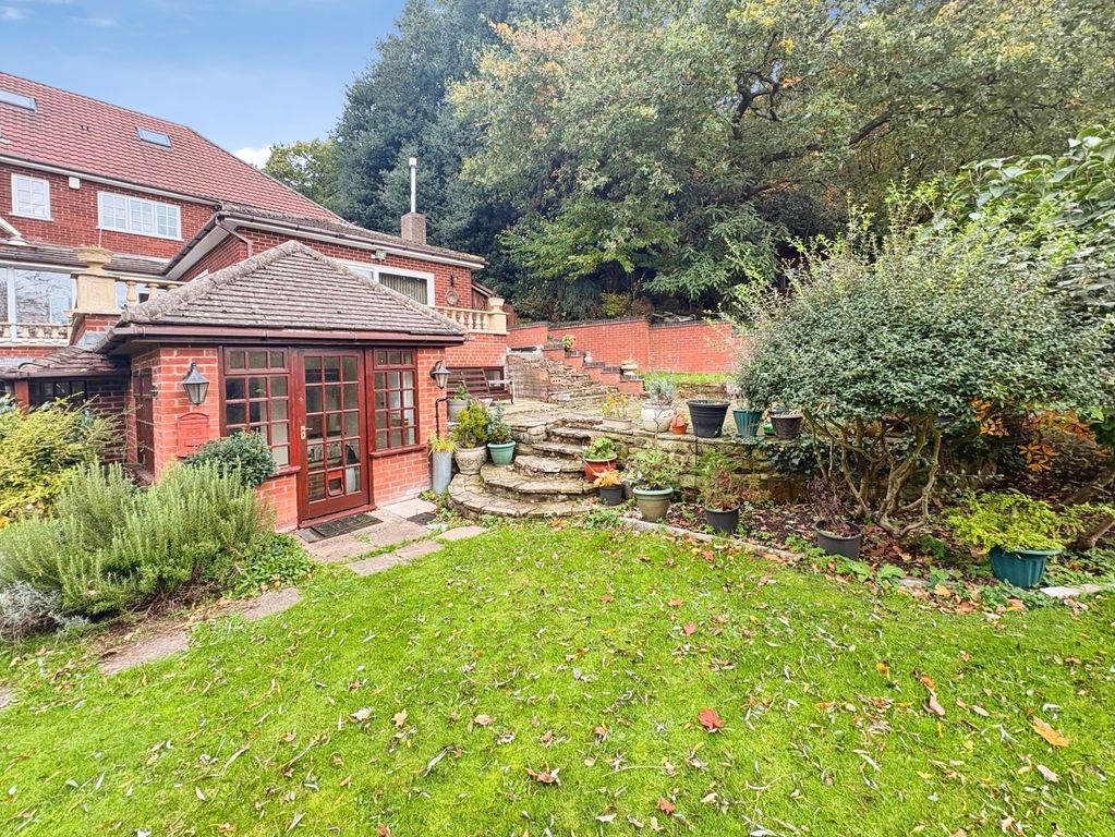 Property photo 1 of 8 Front