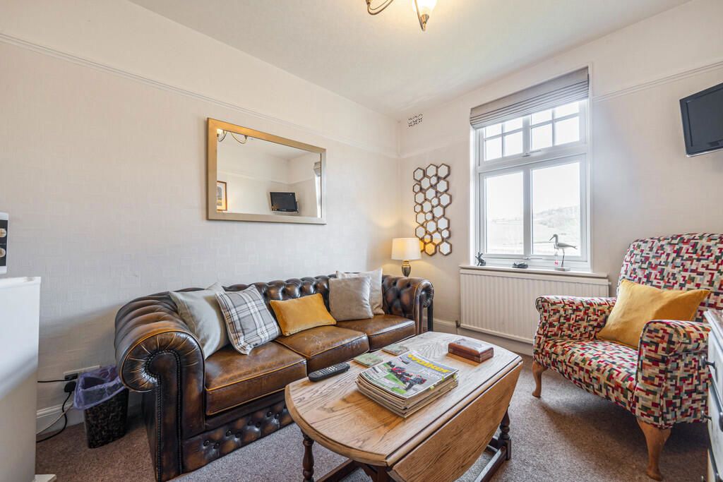 Property photo 1 of 32