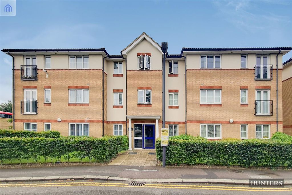 Property photo 3 of 12