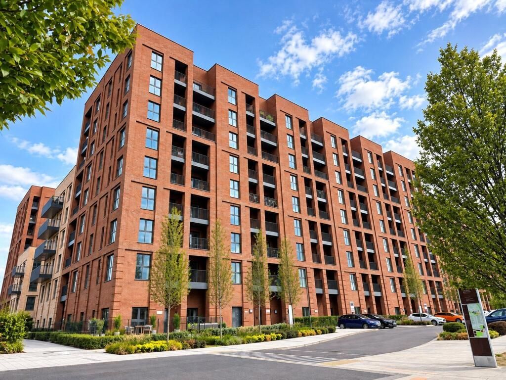 Property photo 2 of 3 Watsonia Court Nw9