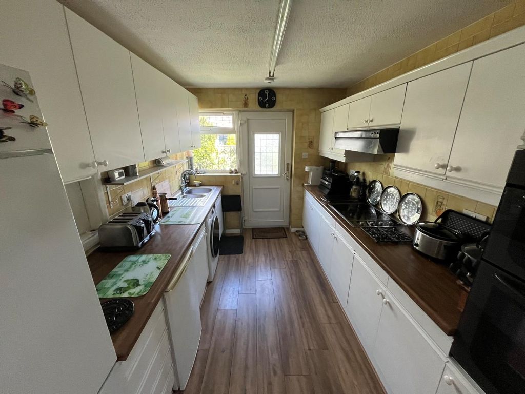 Property photo 2 of 13 Kitchen.Jpg