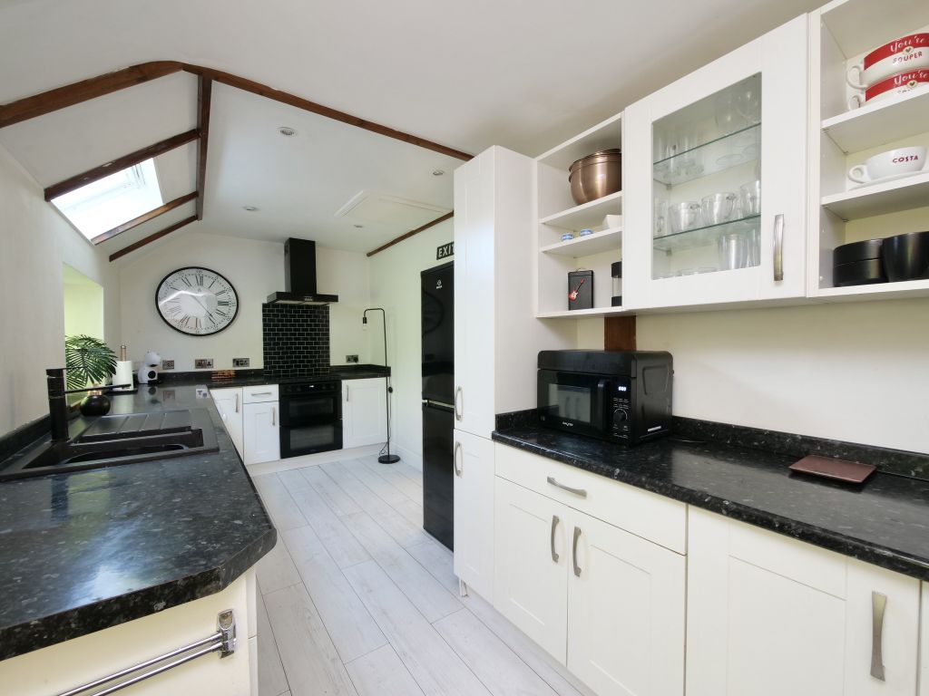 Property photo 3 of 23