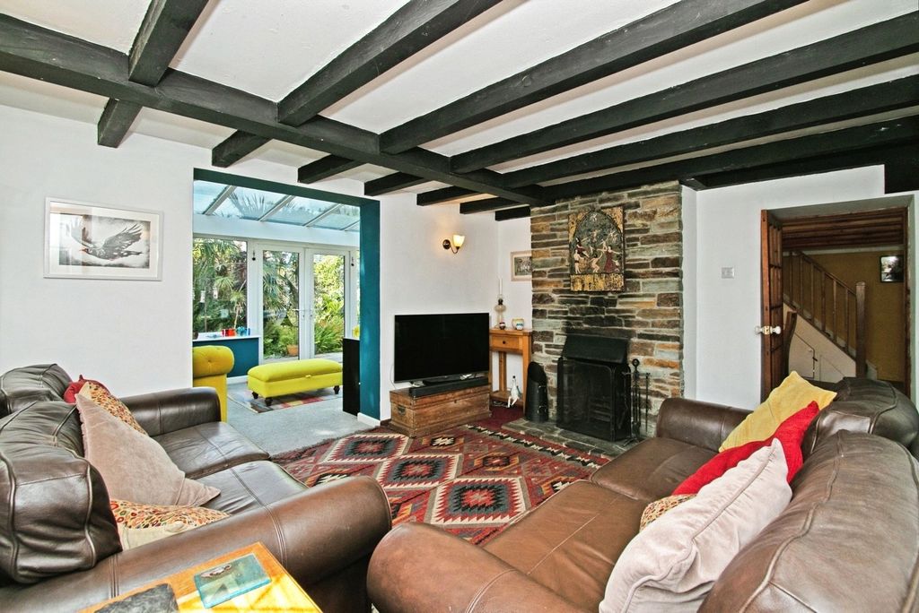 Property photo 3 of 24 Pbox-Img.Jpg