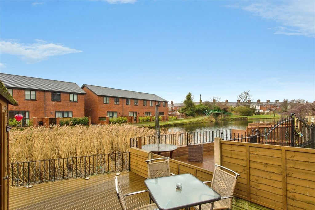 Property photo 3 of 27 Rear Garden