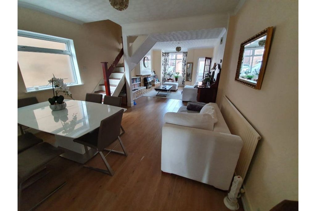 Property photo 3 of 15 Living / Dining Room