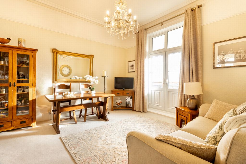 Property photo 3 of 22 Sitting Room