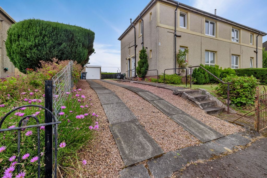 Property photo 2 of 24 003