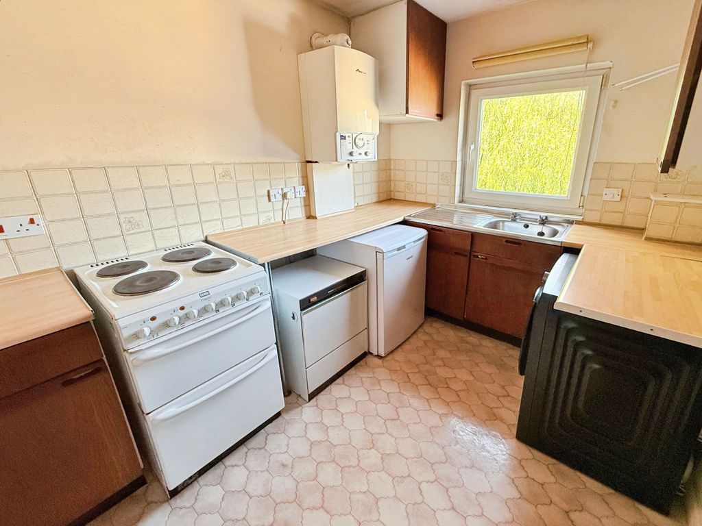 Property photo 2 of 13 Kitchen