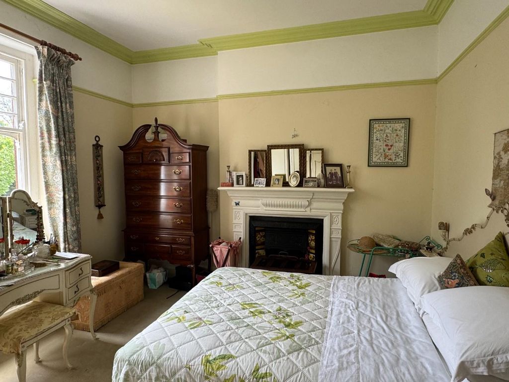 Additional image 10 of 2 bed flat for saleVictoria Road, Penarth CF64