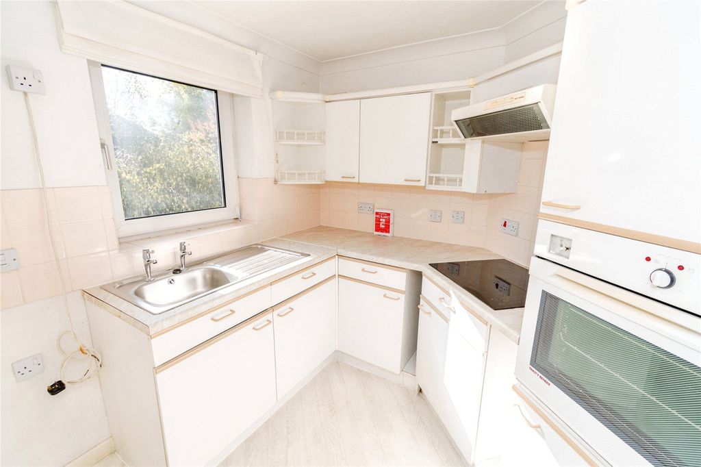 Property photo 2 of 10 Picture No. 15