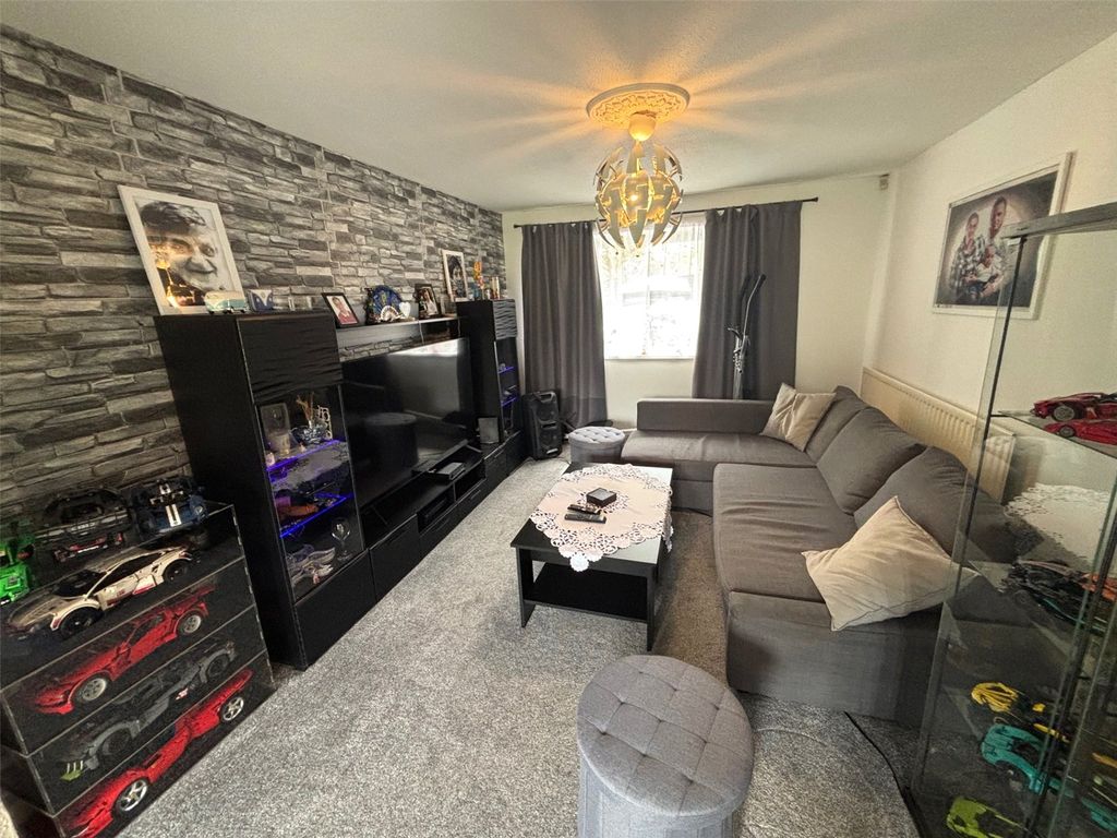 Property photo 3 of 12 Picture No. 14