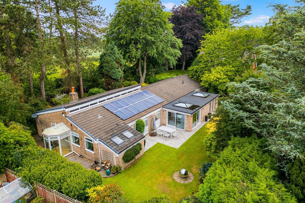 Property photo 1 of 33 (Main)