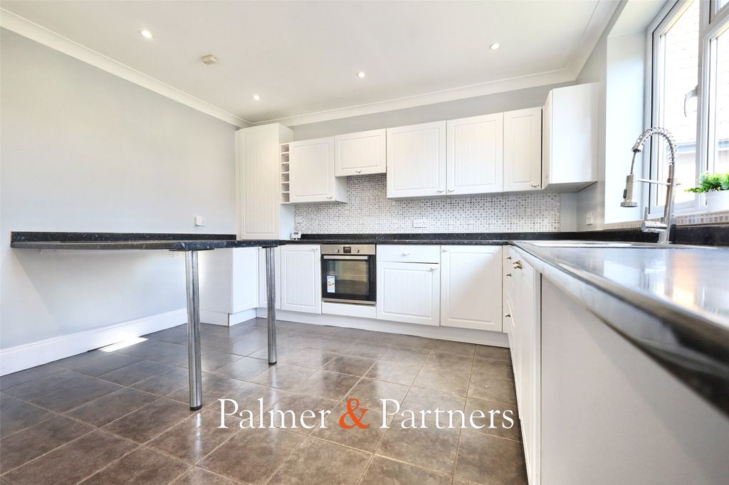 Property photo 2 of 15 Picture No. 06
