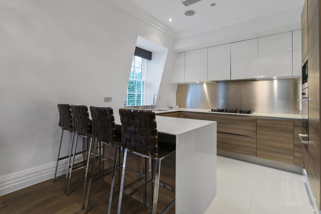 Property photo 3 of 15 Image