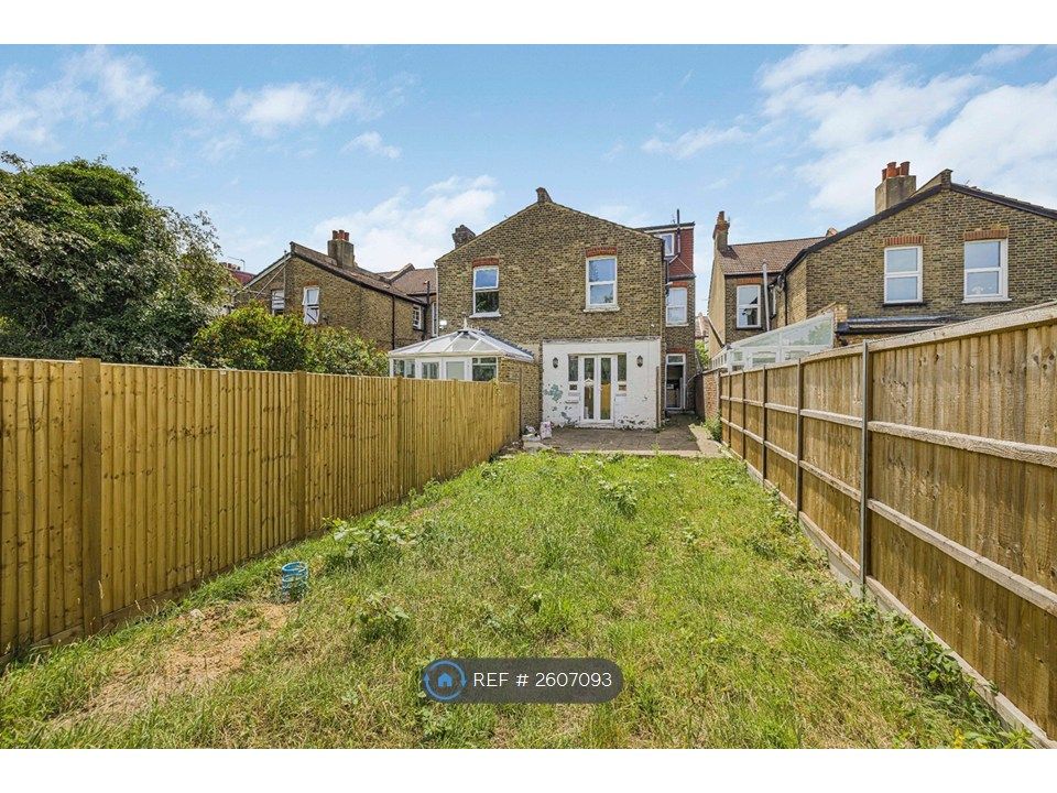 Property photo 2 of 21