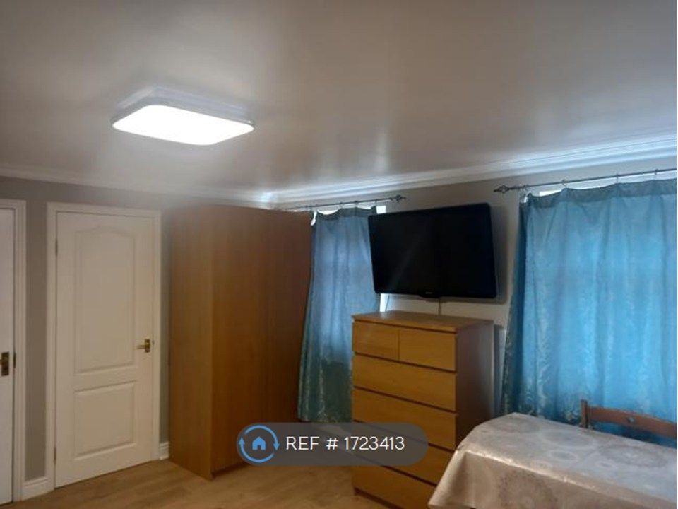 Property photo 2 of 3