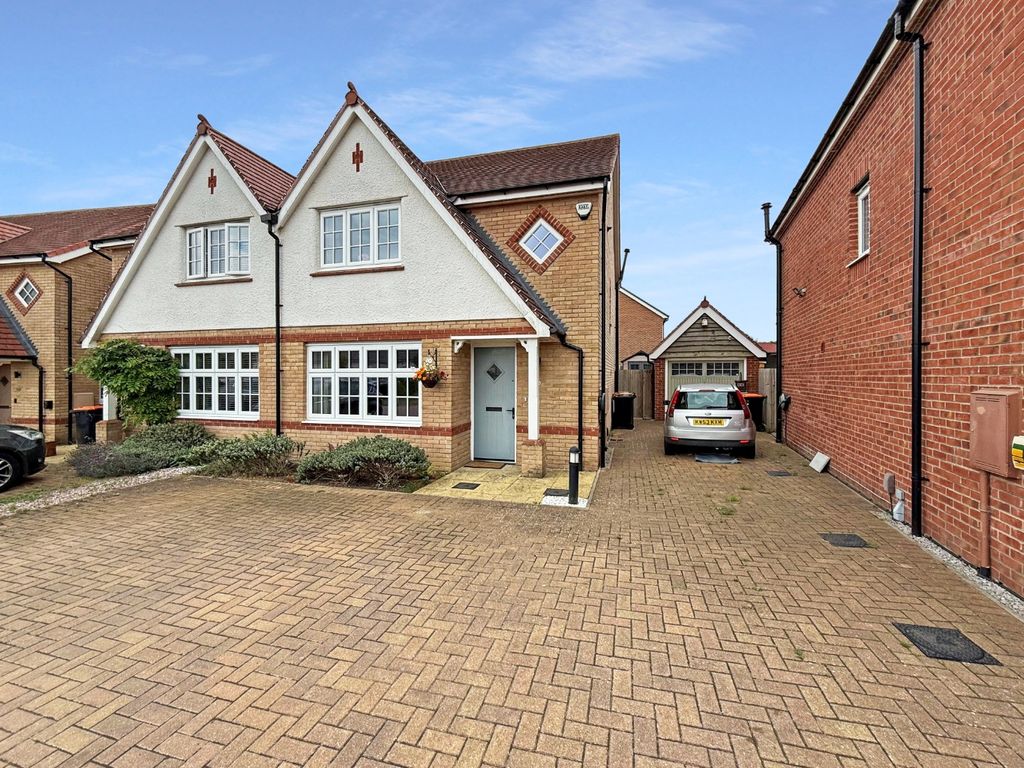 Property photo 1 of 14 4390952