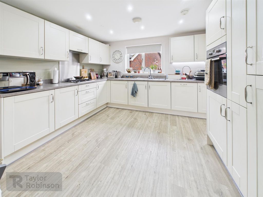 Property photo 2 of 15 Cam02600G0-Pr0634-Still010.Jpg