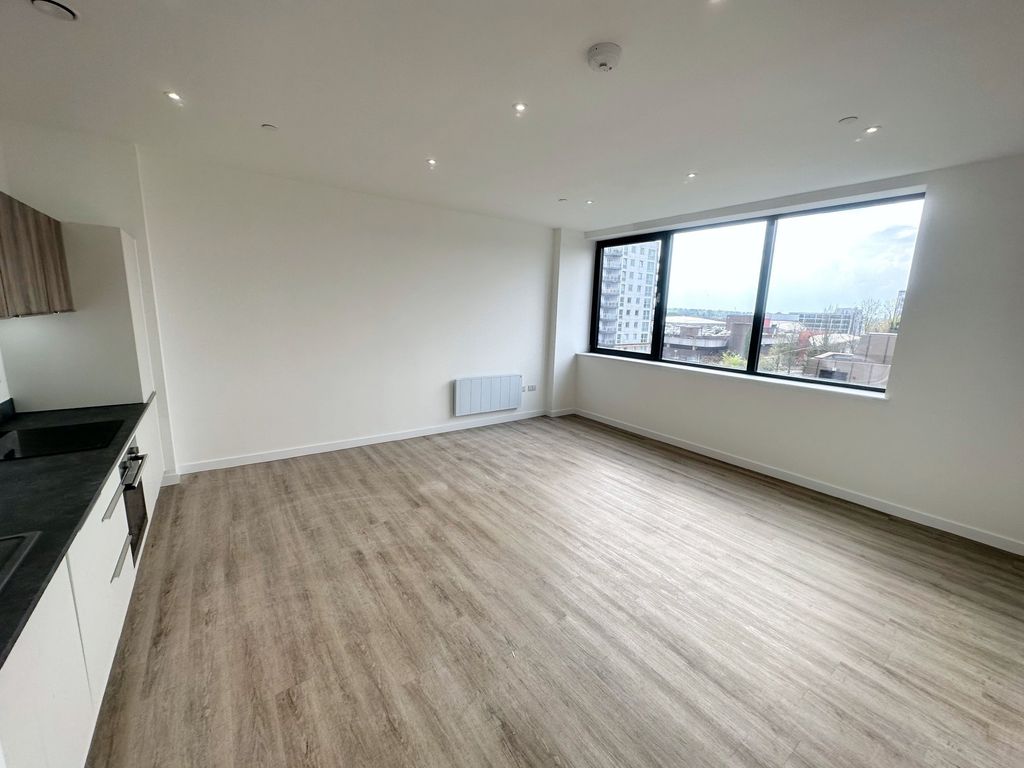 Property photo 3 of 8